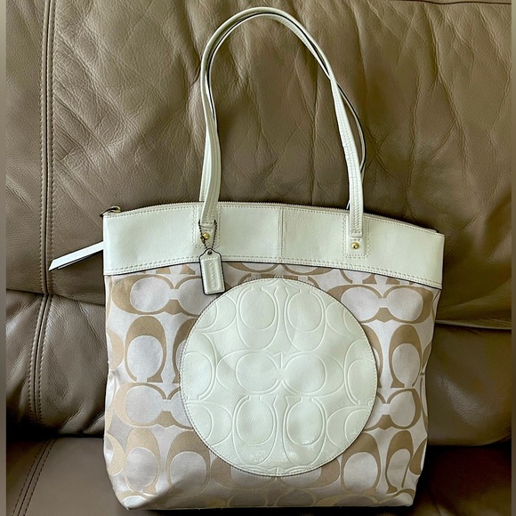 Authentic Coach hobo bag - Picture 1 of 14